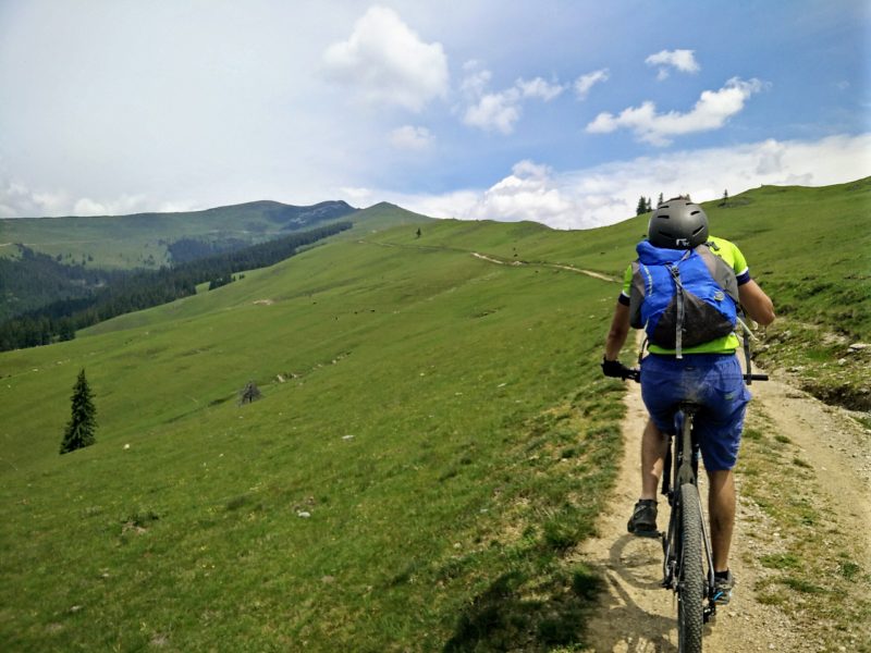 Mountain Biking Muntii Suhard