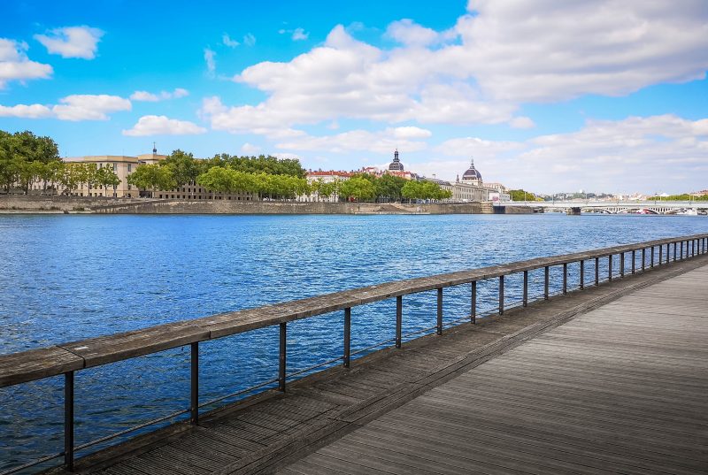 lyon rhona river cycle path