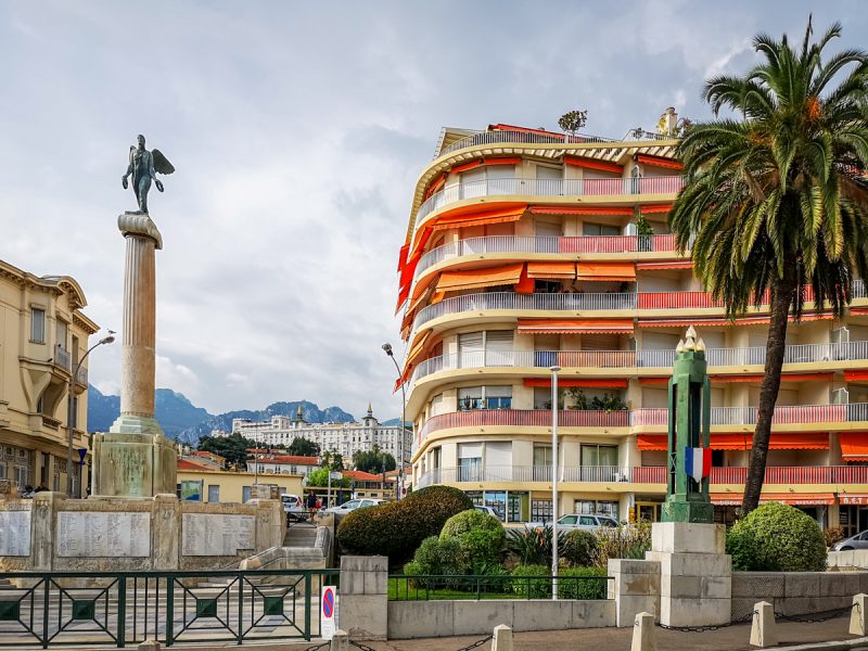 Menton bike touring